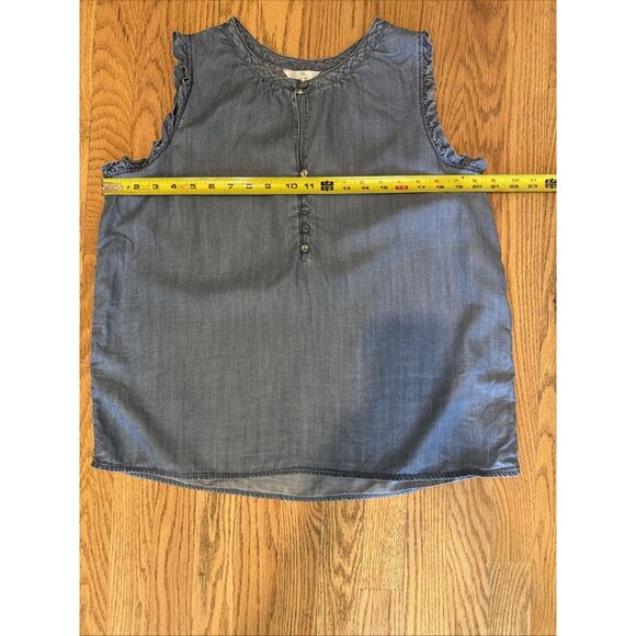 Time andTru Womens Ladies Blue Chambray Sleeveless Ruffle Blouse Top Size Large - Picture 9 of 10